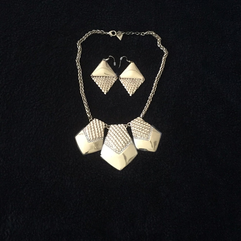 Guess jewelry set